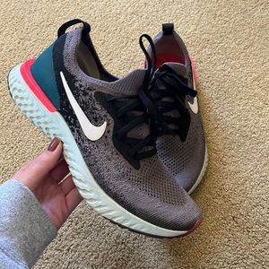 Nike Epic React Flyknit